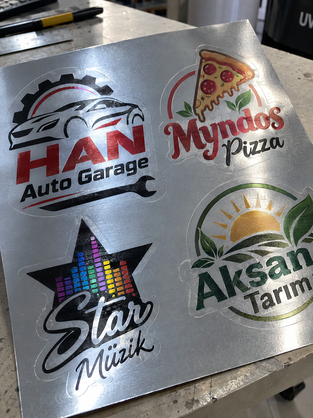 Altın / Gümüş Folyo Baskes Etiket – Kişiye Özel Metalik Sticker Ürün ikincil görseli