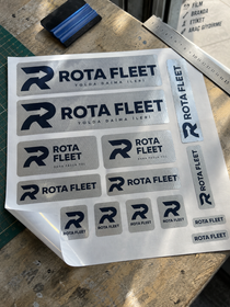 Reflektif Folyo Baskes Etiket – Kişiye Özel Yansıtıcı Sticker