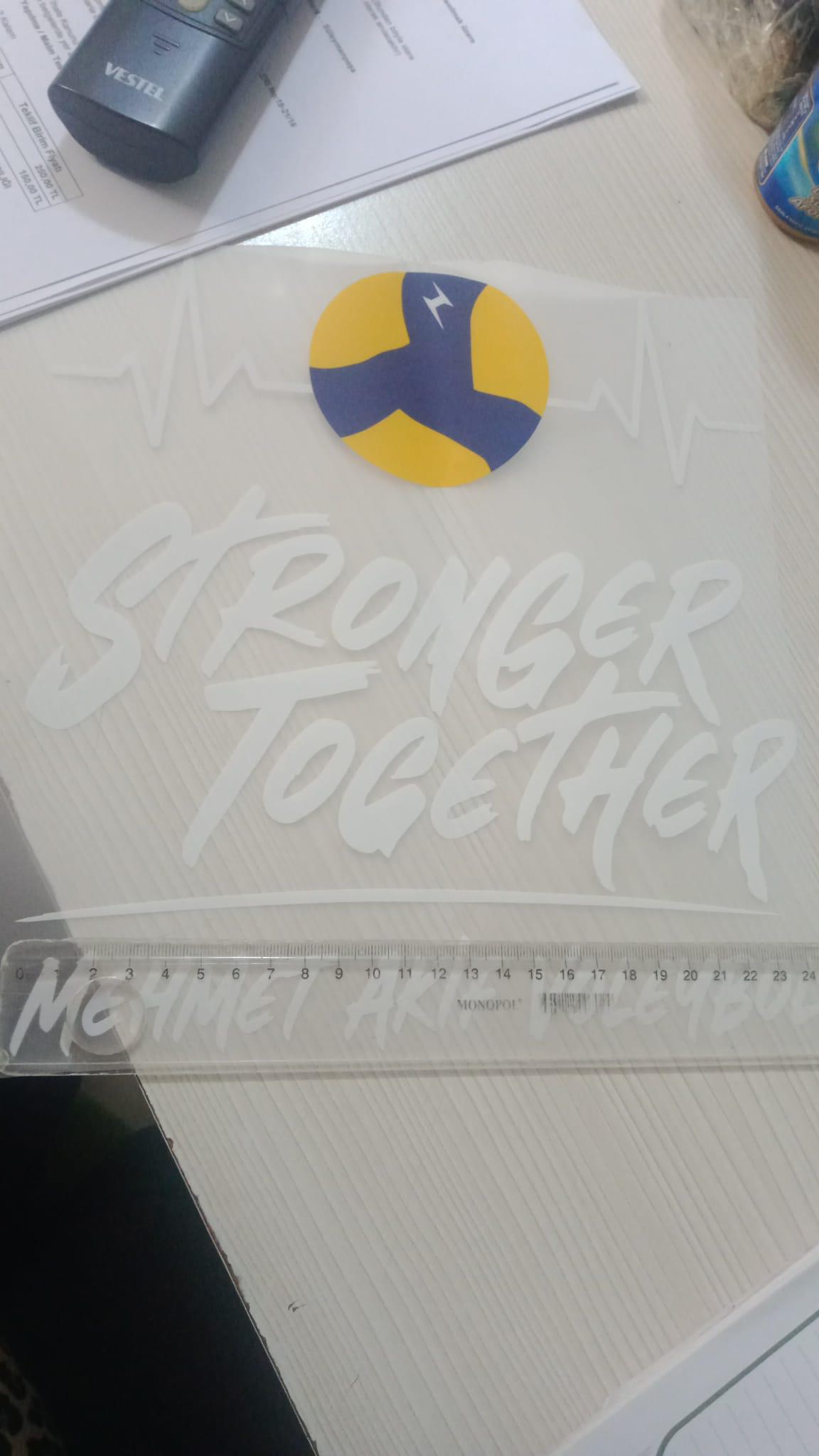 Stronger Together yazılı beyaz DTF transfer baskısı